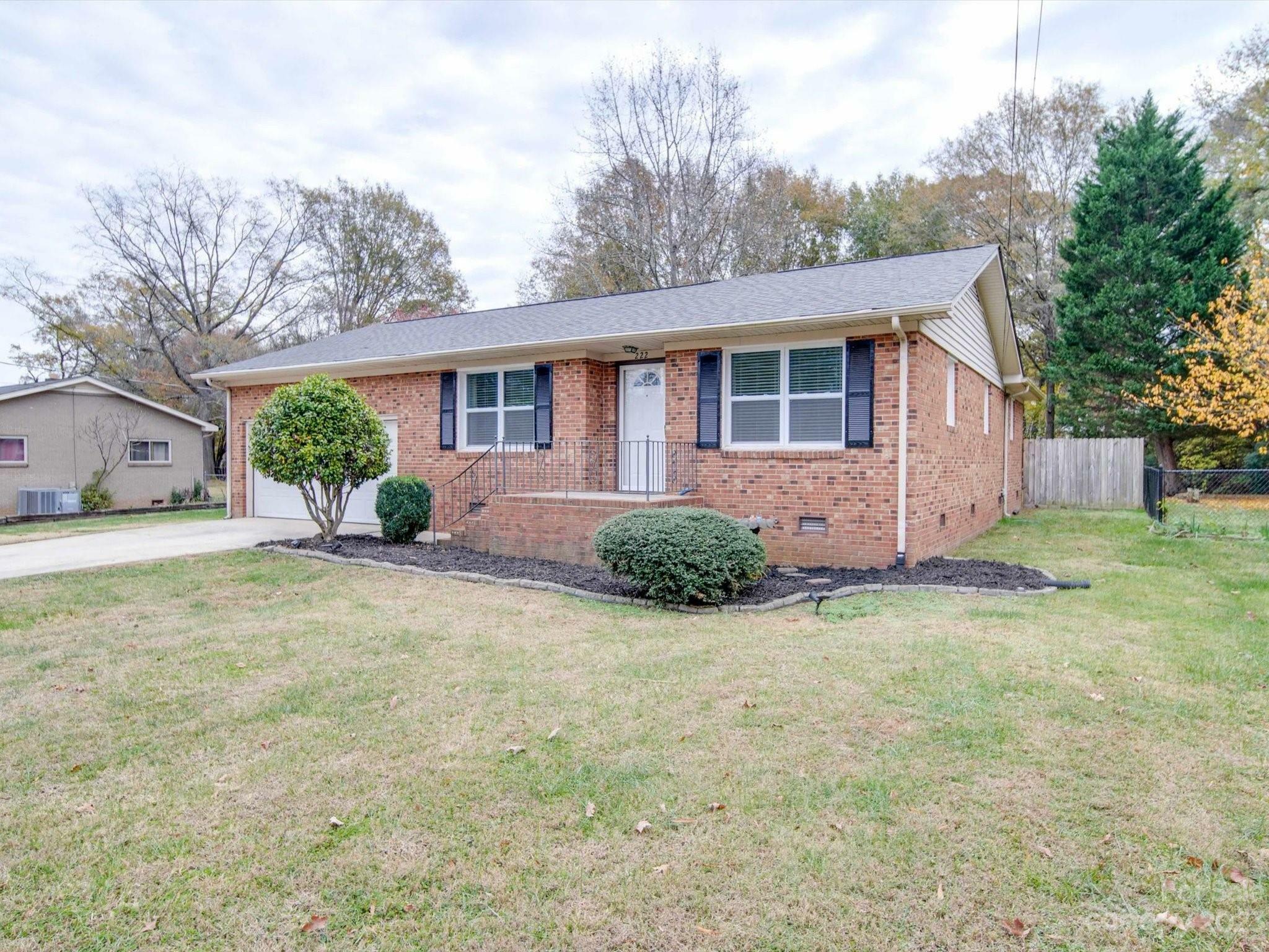 Property Photo: 222 Autumn Lane NC 28075