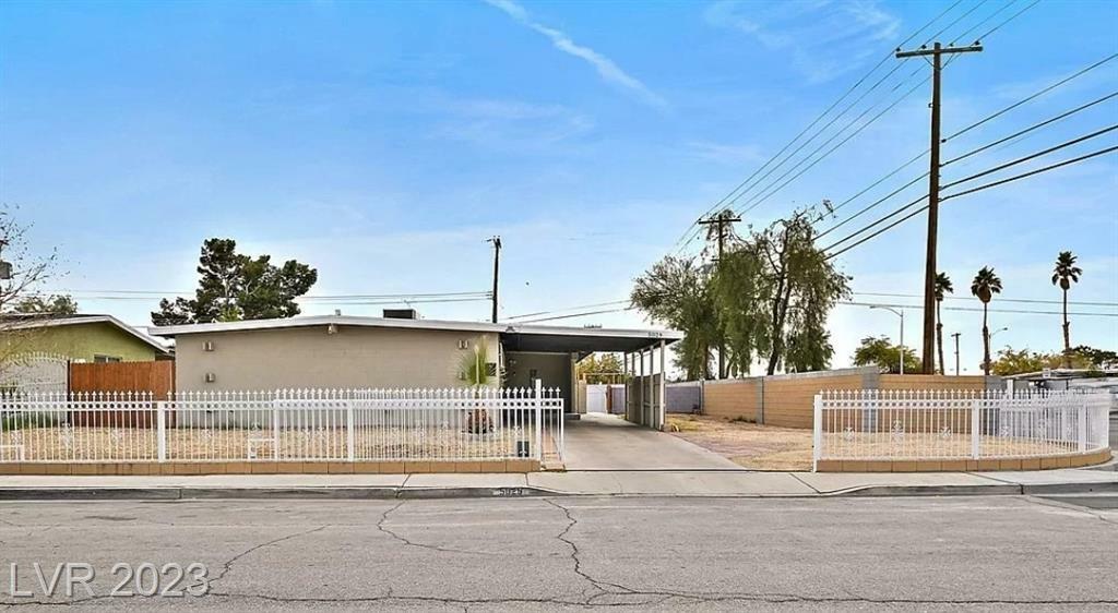 5029 Newton Drive  Las Vegas NV 89122 photo