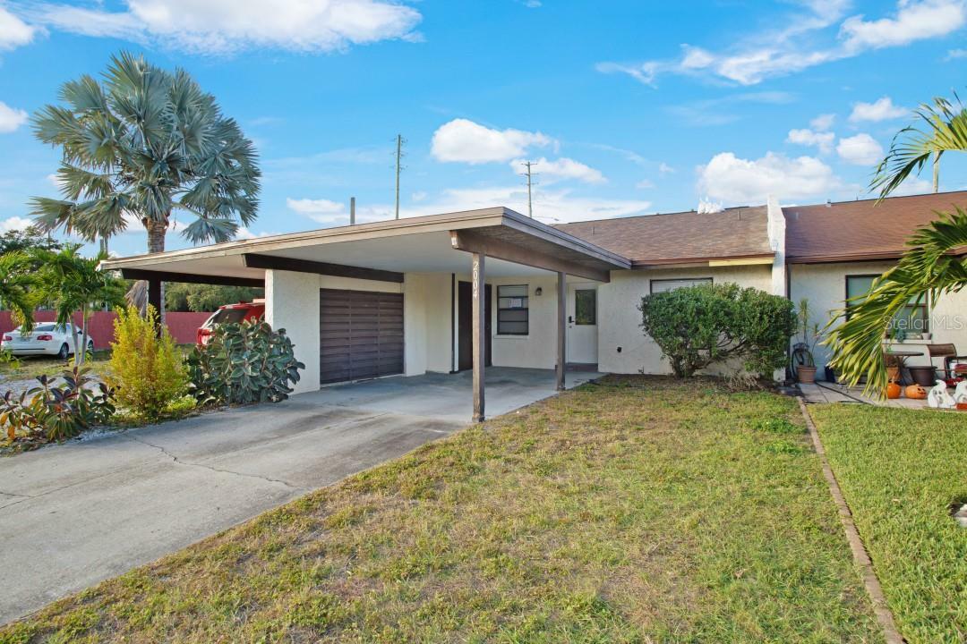 Property Photo: 2004 Sunset Grove Lane FL 33765