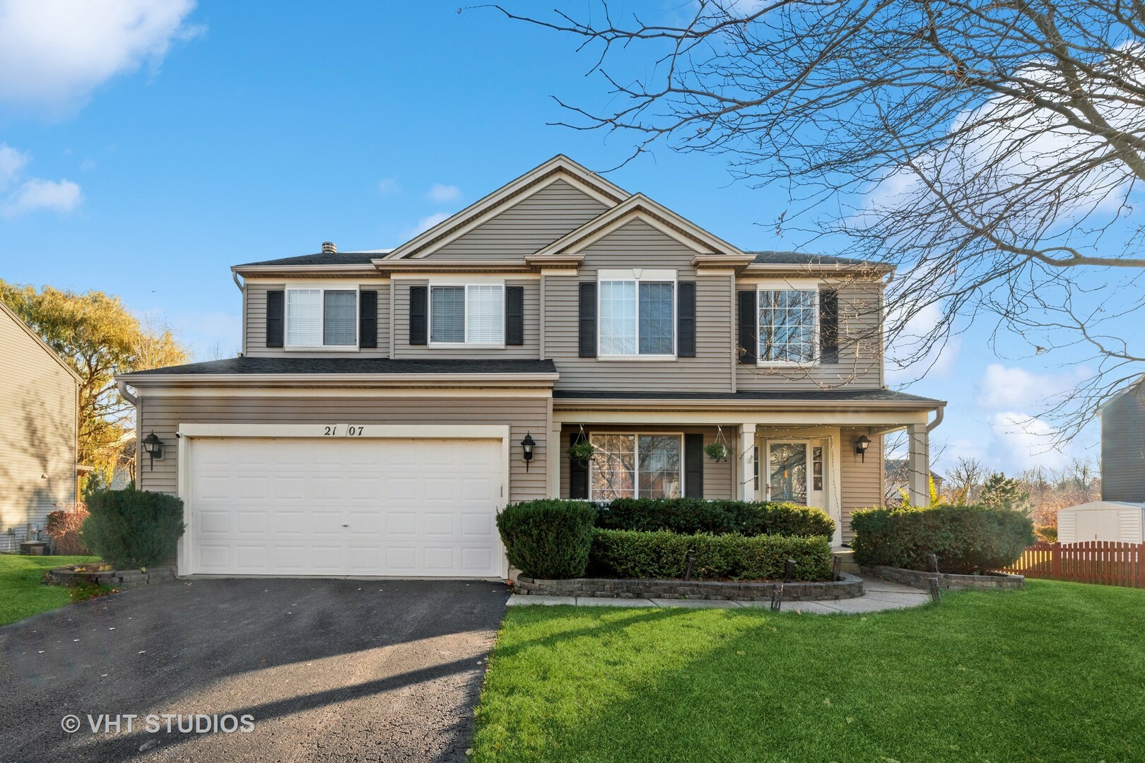Property Photo: 2107 Grand Pointe Trail IL 60503
