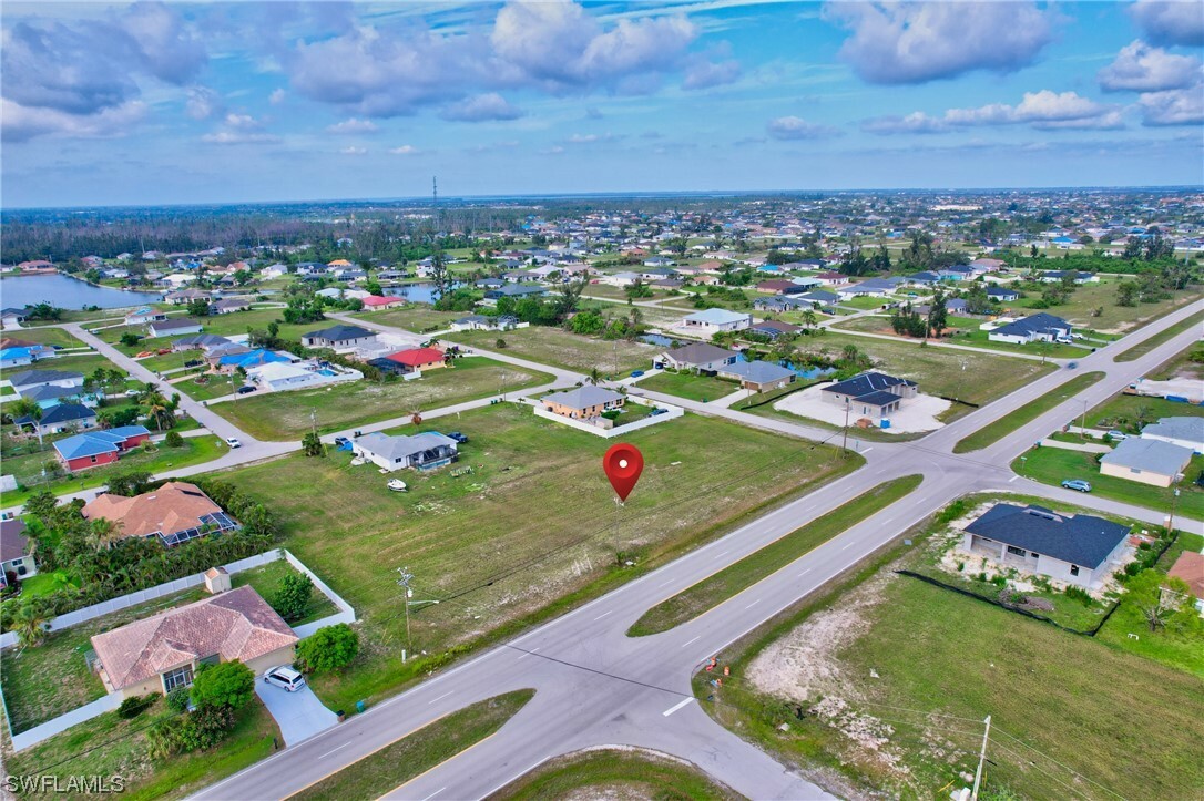 Property Photo:  2122 Embers Parkway  FL 33993 