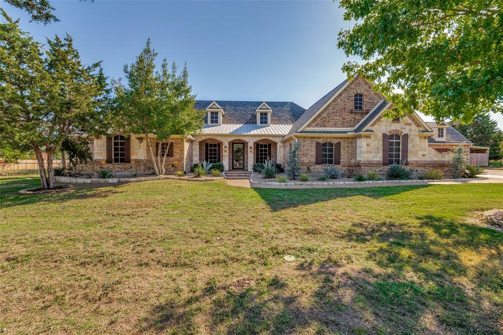 Property Photo:  4050 Wisteria Trail  TX 76065 