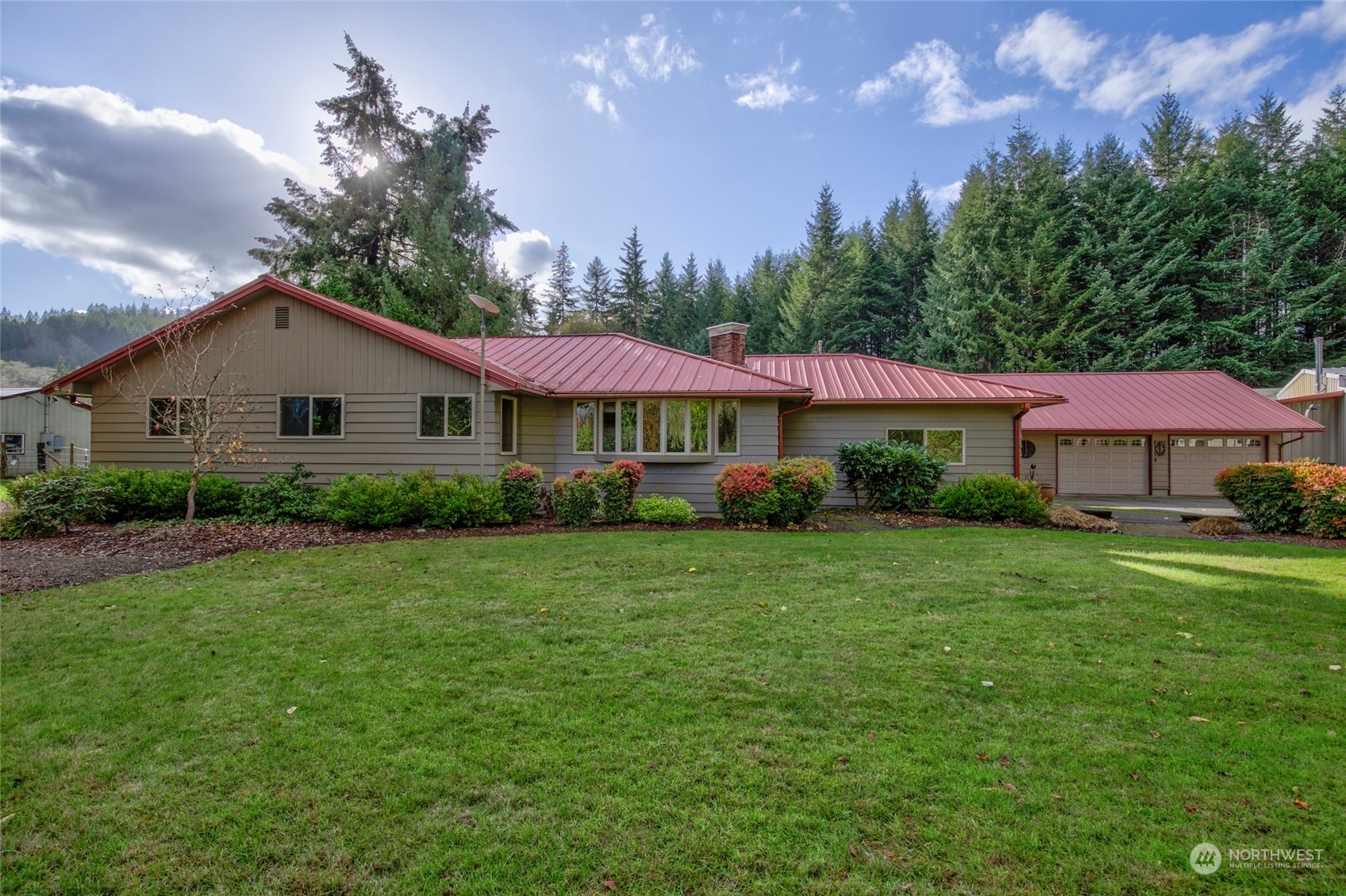 Property Photo:  1502 North River Road  WA 98537 