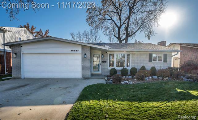 Property Photo:  35993 Meadowbrook Street  MI 48154 