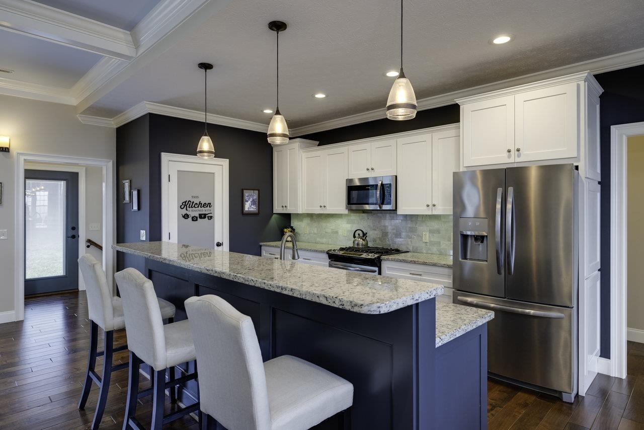 Property Photo: 630 Frederick Rd VA 22801