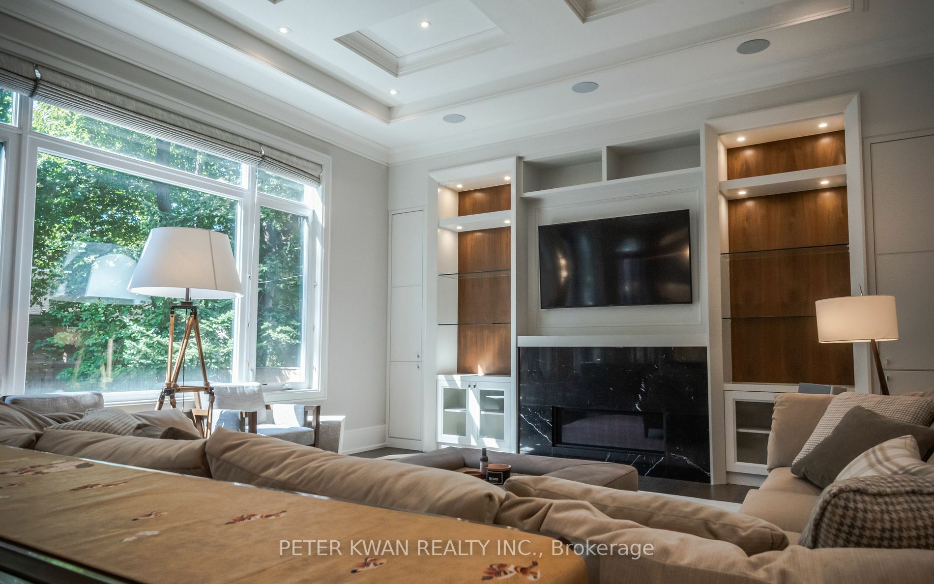 Property Photo: 27 Whittaker Cres ON M2K1K7