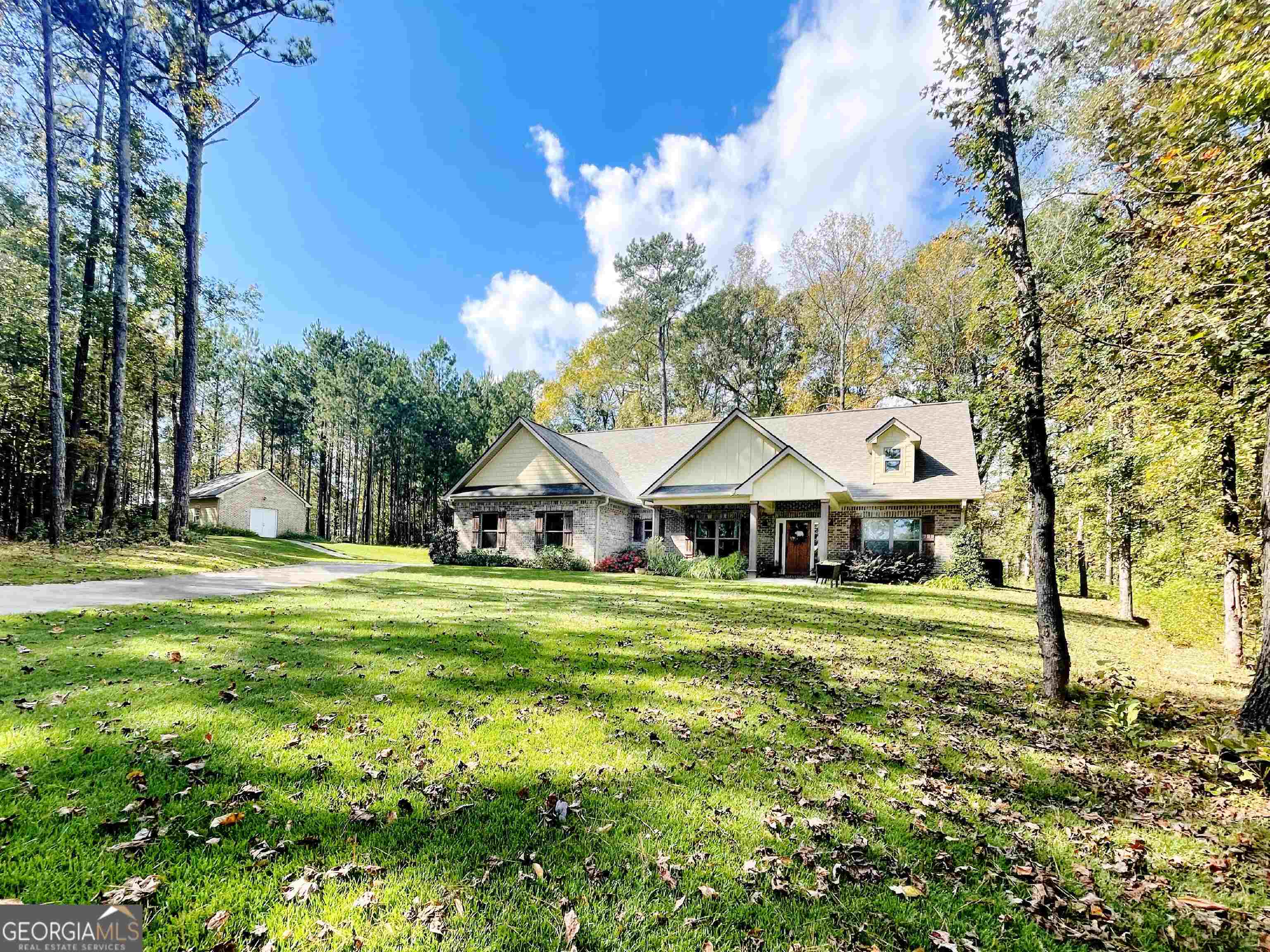 Property Photo:  399 Water Oak Drive  GA 31064 