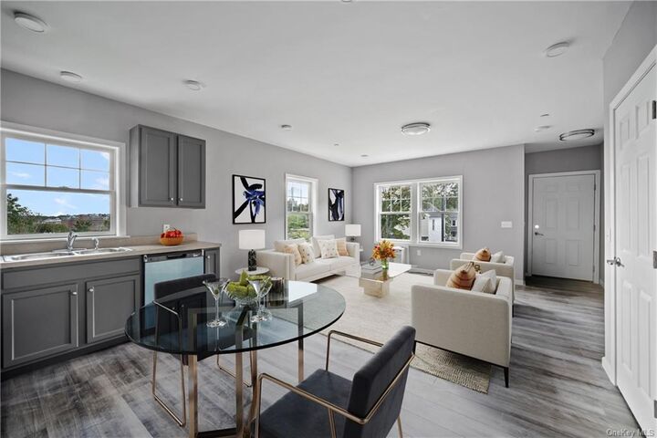 108 N Kensico Avenue 8B  White Plains NY 10604 photo