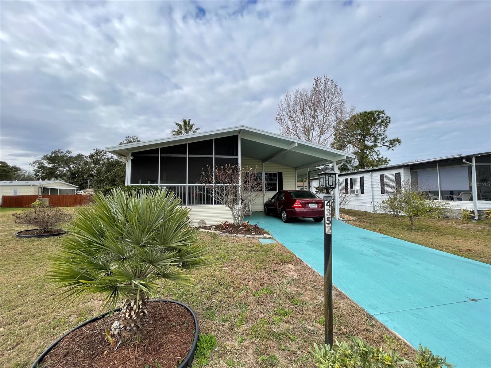 Property Photo: 4352 Dolphin Way FL 32141