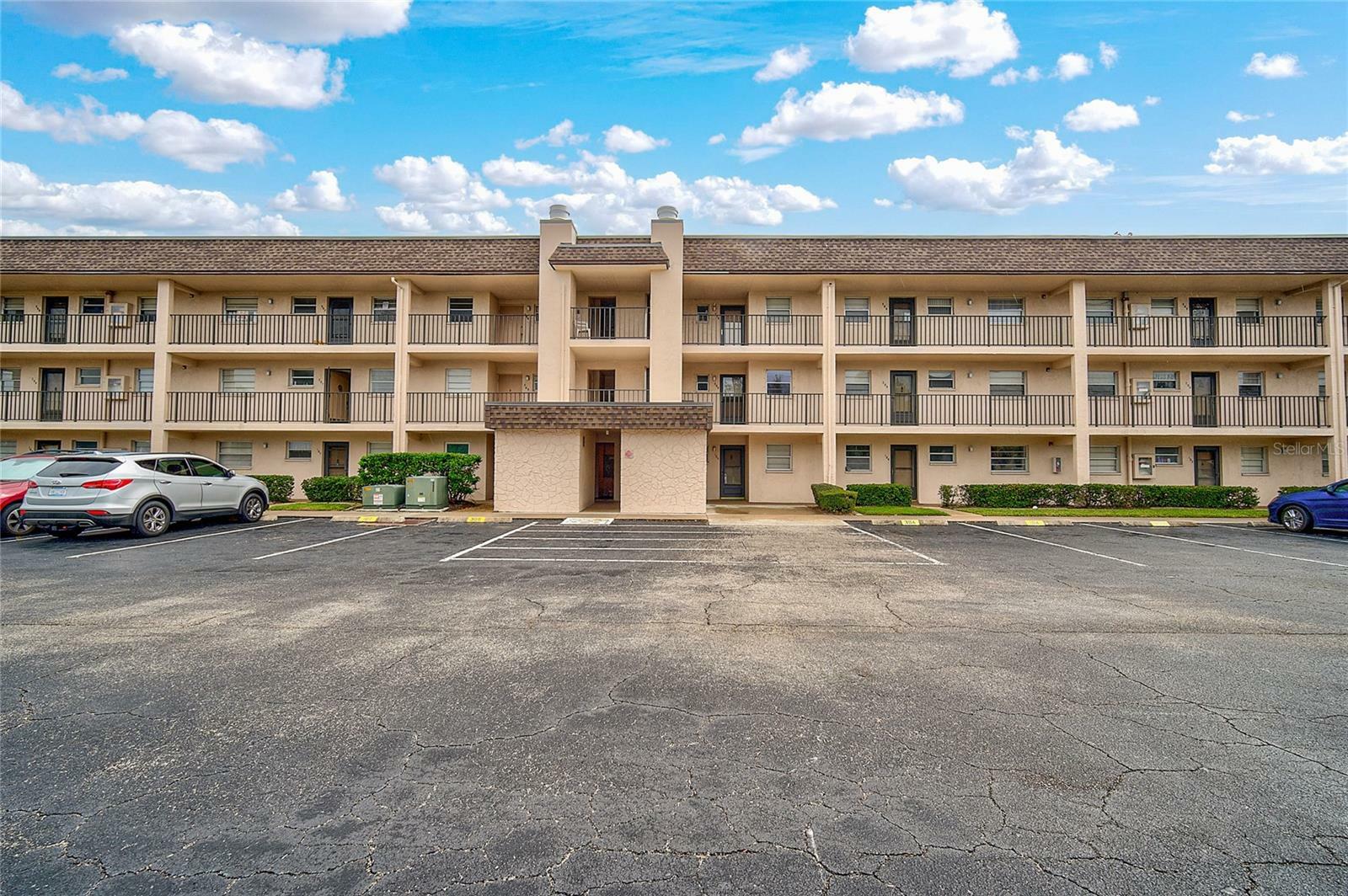 Property Photo:  102 Capri Isles Boulevard 102  FL 34292 