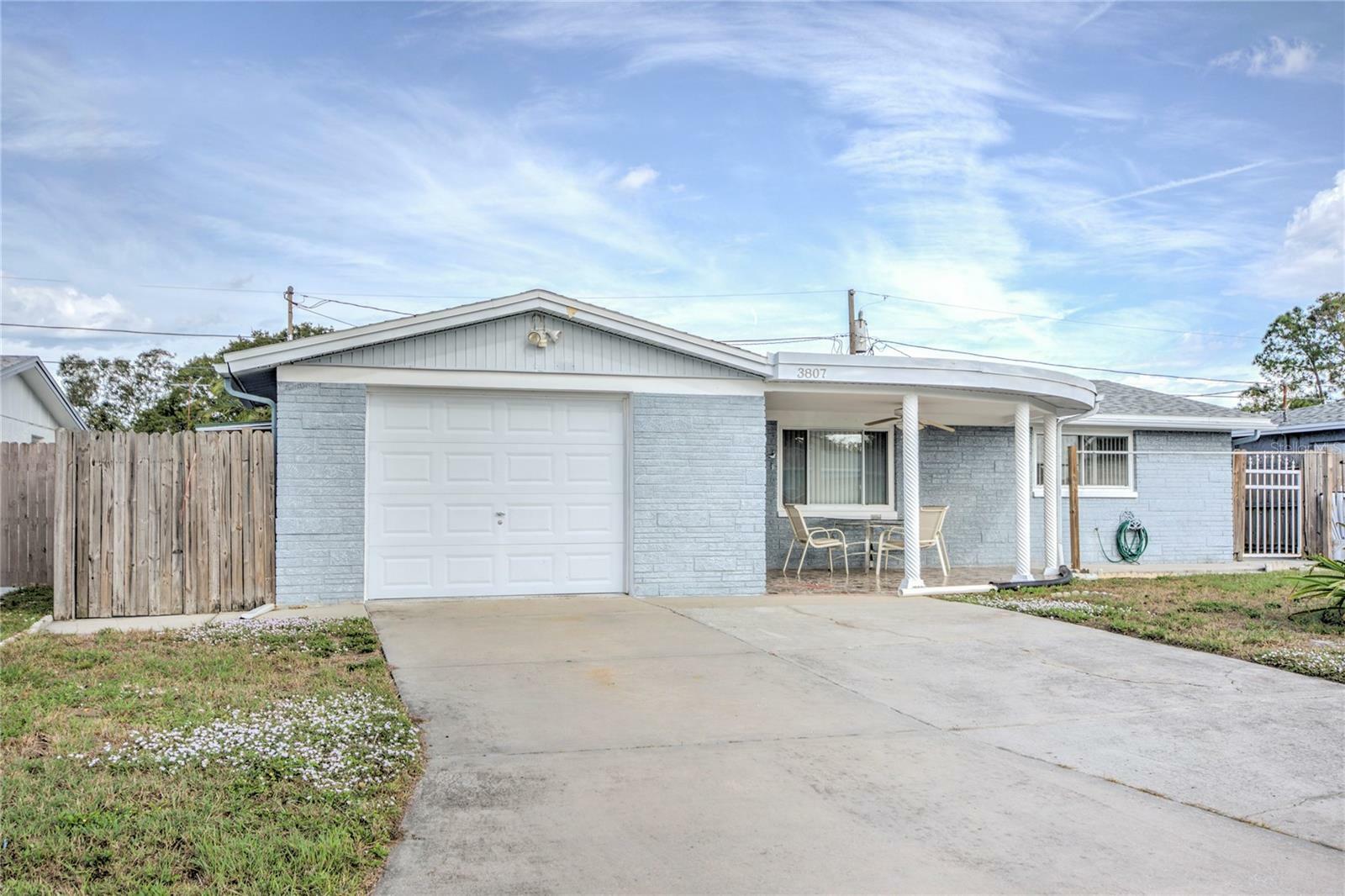 Property Photo:  3807 Cedarwood Drive  FL 34691 