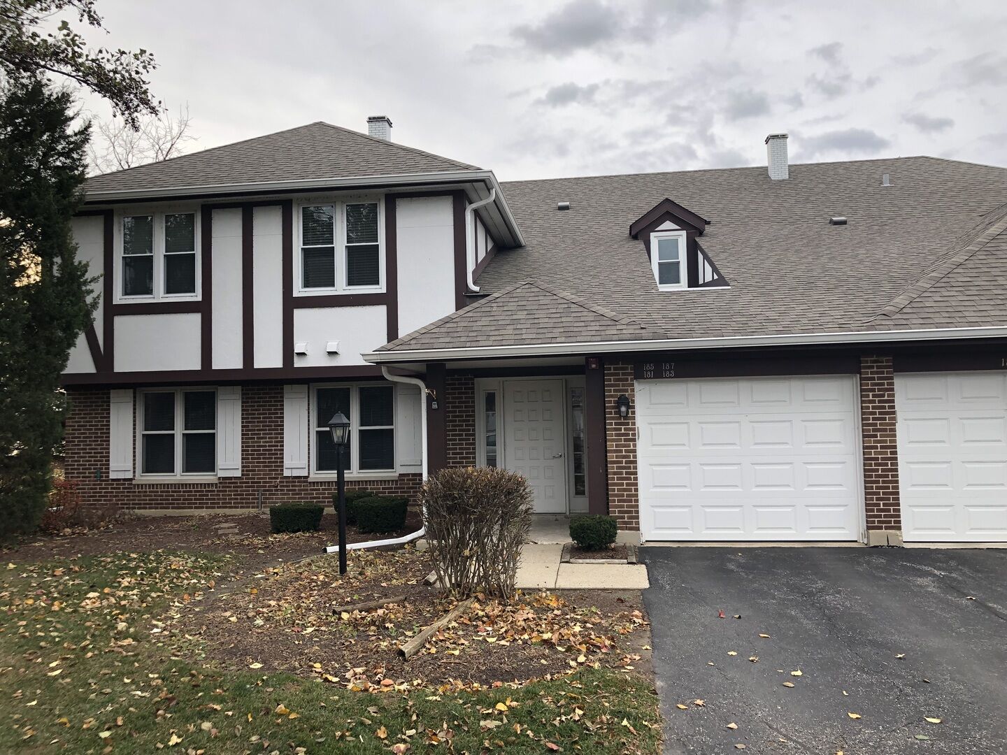Property Photo: 187 Hemingway Court 187 IL 60061