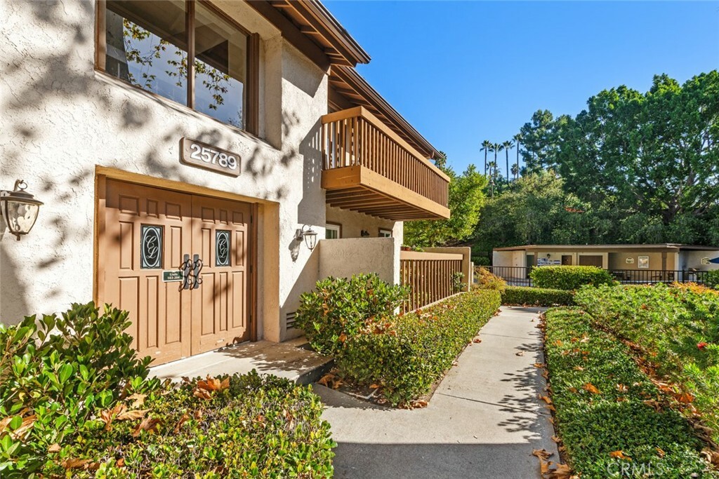 Property Photo: 25789 Marguerite D104 CA 92692