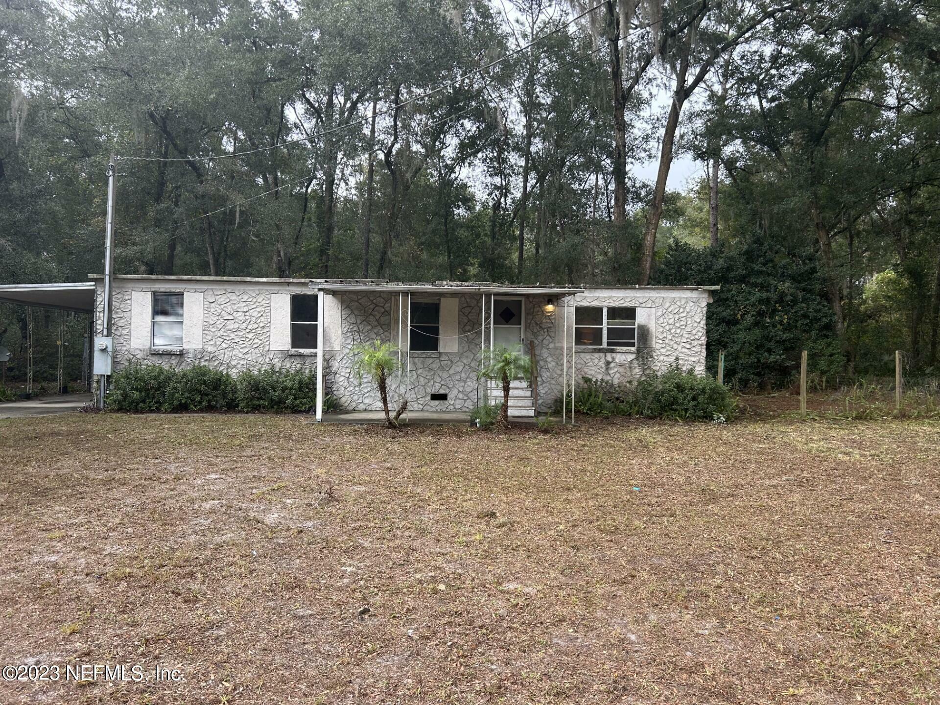 Property Photo:  110 Park Circle  FL 32177 