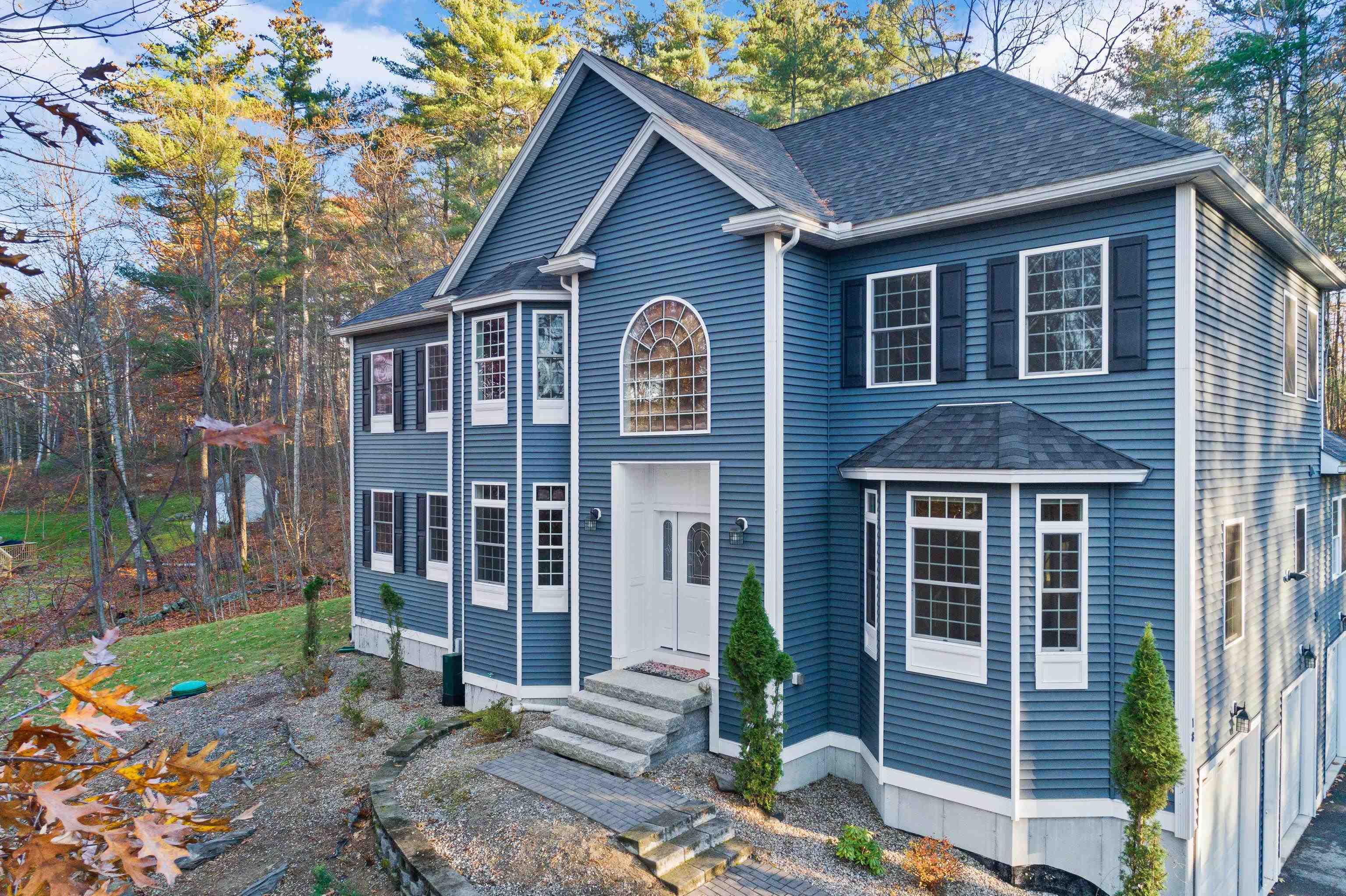 Property Photo:  18 Longmeadow Road  NH 03087 