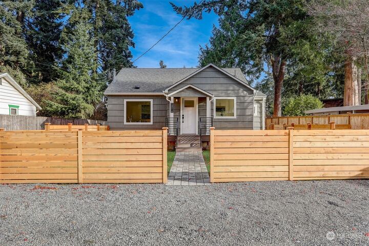 Property Photo: 14016 2nd Avenue NW WA 98177