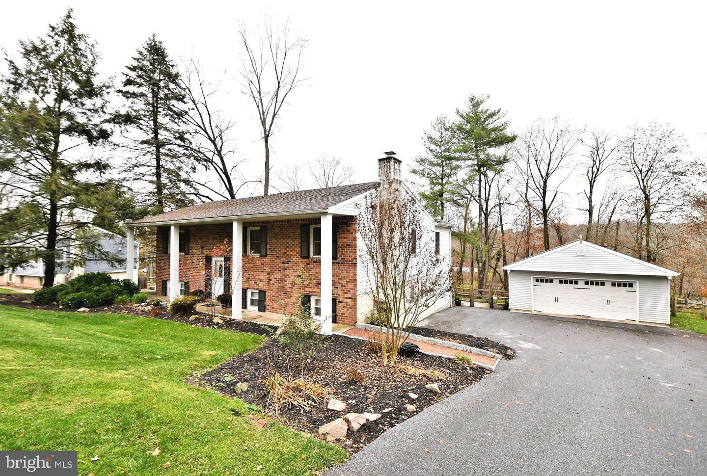 Property Photo:  119 Forge Hill Lane  PA 19460 