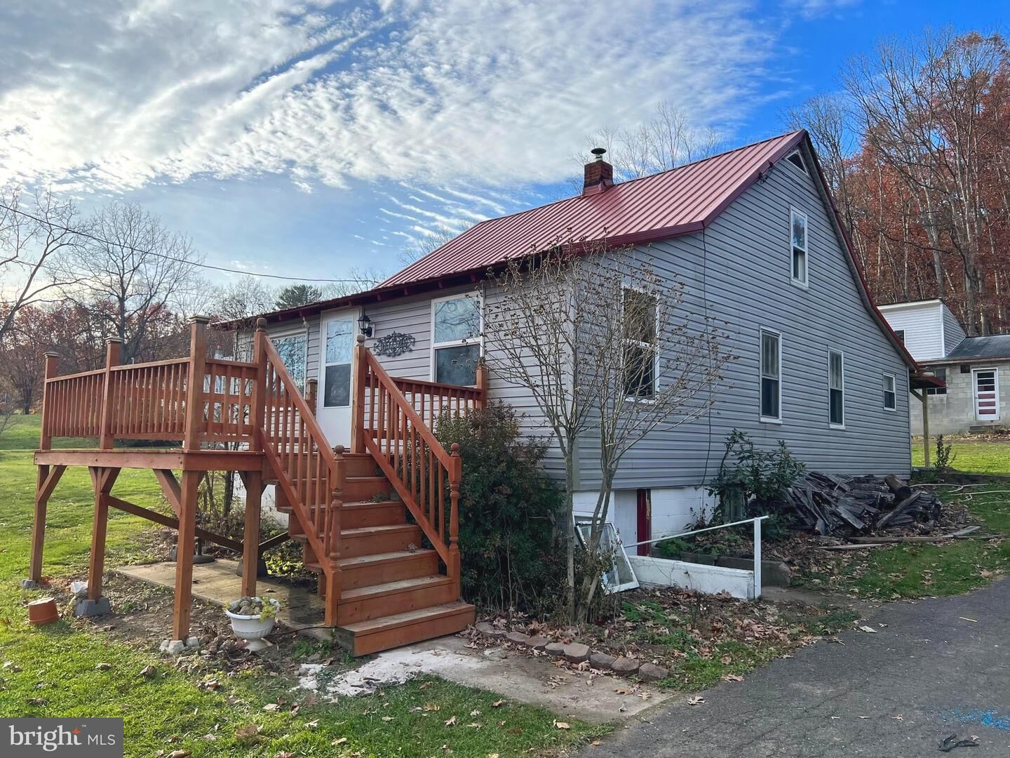 Property Photo:  462 Knobley Road  WV 26726 