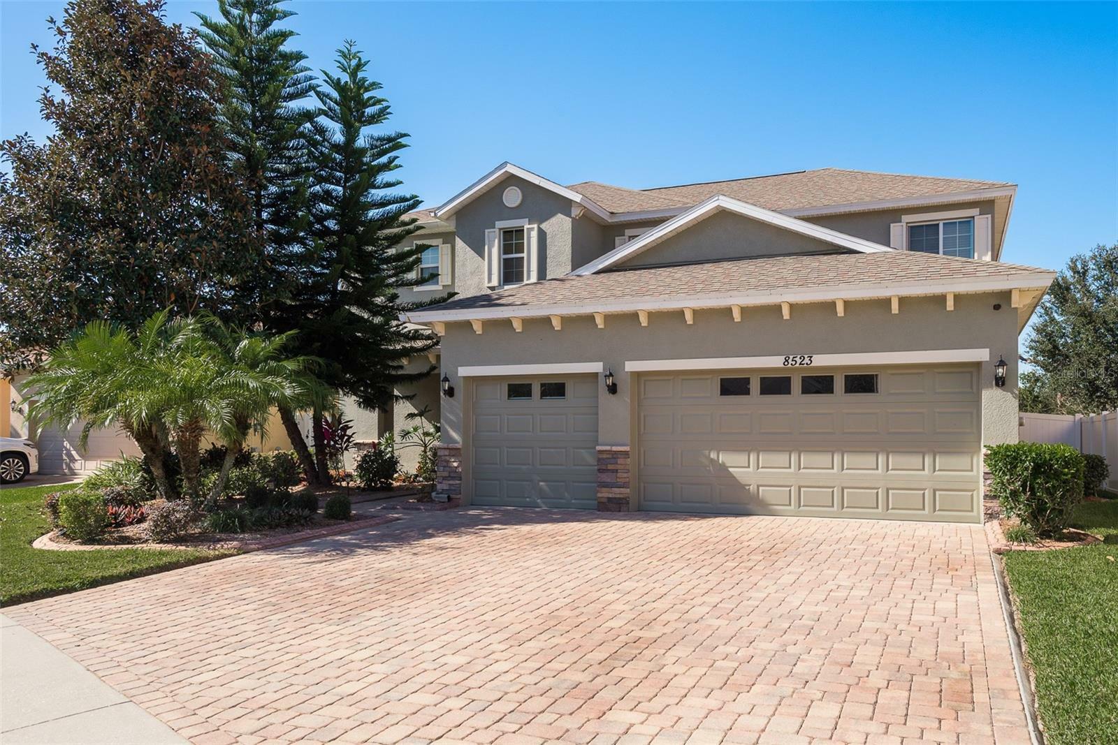 Property Photo:  8523 Eagle Brook Drive  FL 34638 