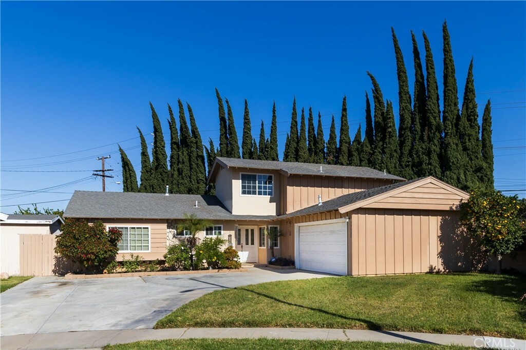 Property Photo:  13511 Dean Street  CA 92780 