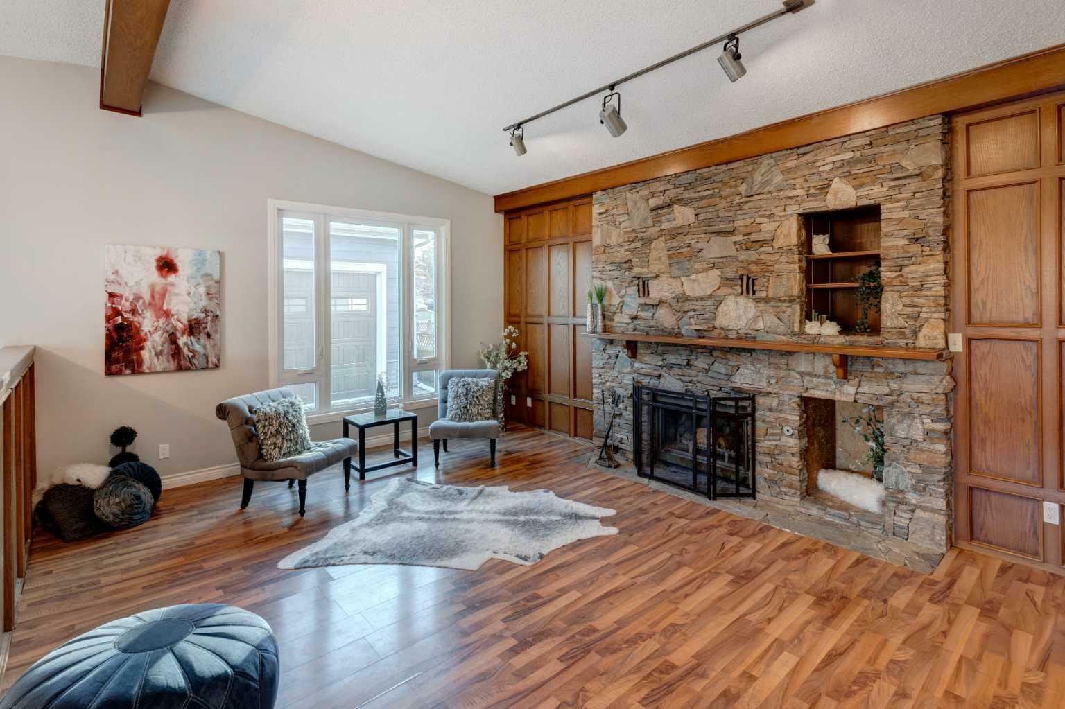 121 5 Avenue NW  Airdrie AB T4B1C9 photo
