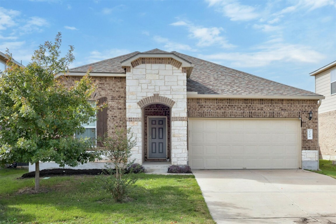 Property Photo:  109 Marcheeta Way  TX 78641 