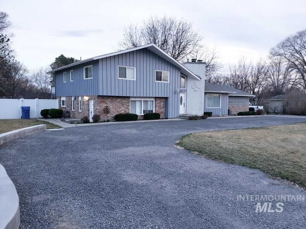 Property Photo:  601 8th Ave E  ID 83338 