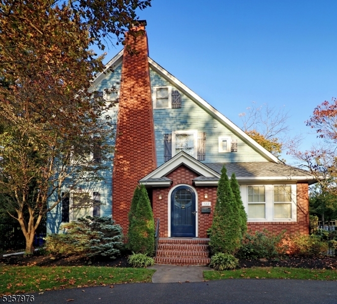 Property Photo:  722 Mountain Ave  NJ 07090 