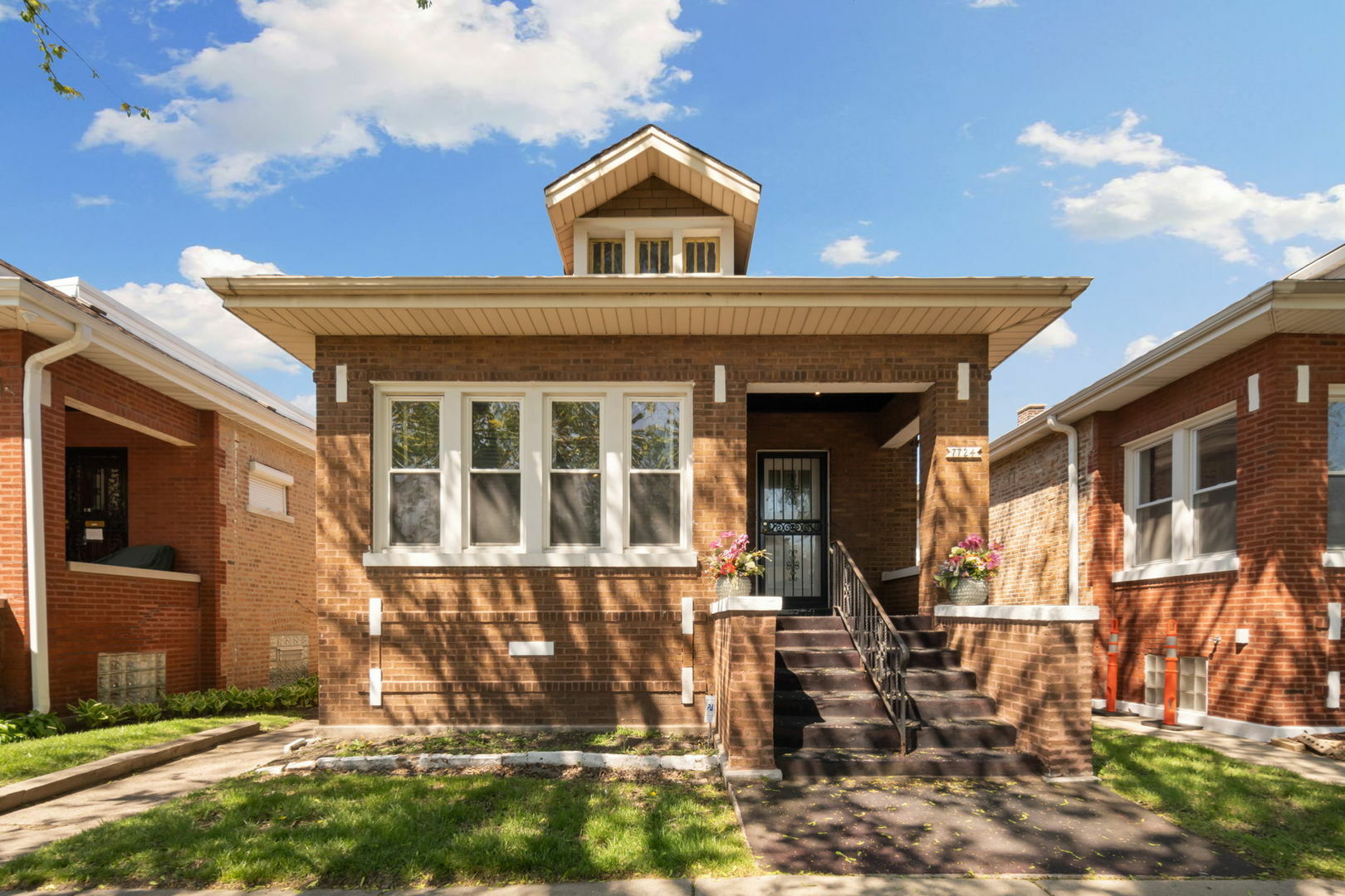 Property Photo:  7724 S Eberhart Avenue  IL 60619 