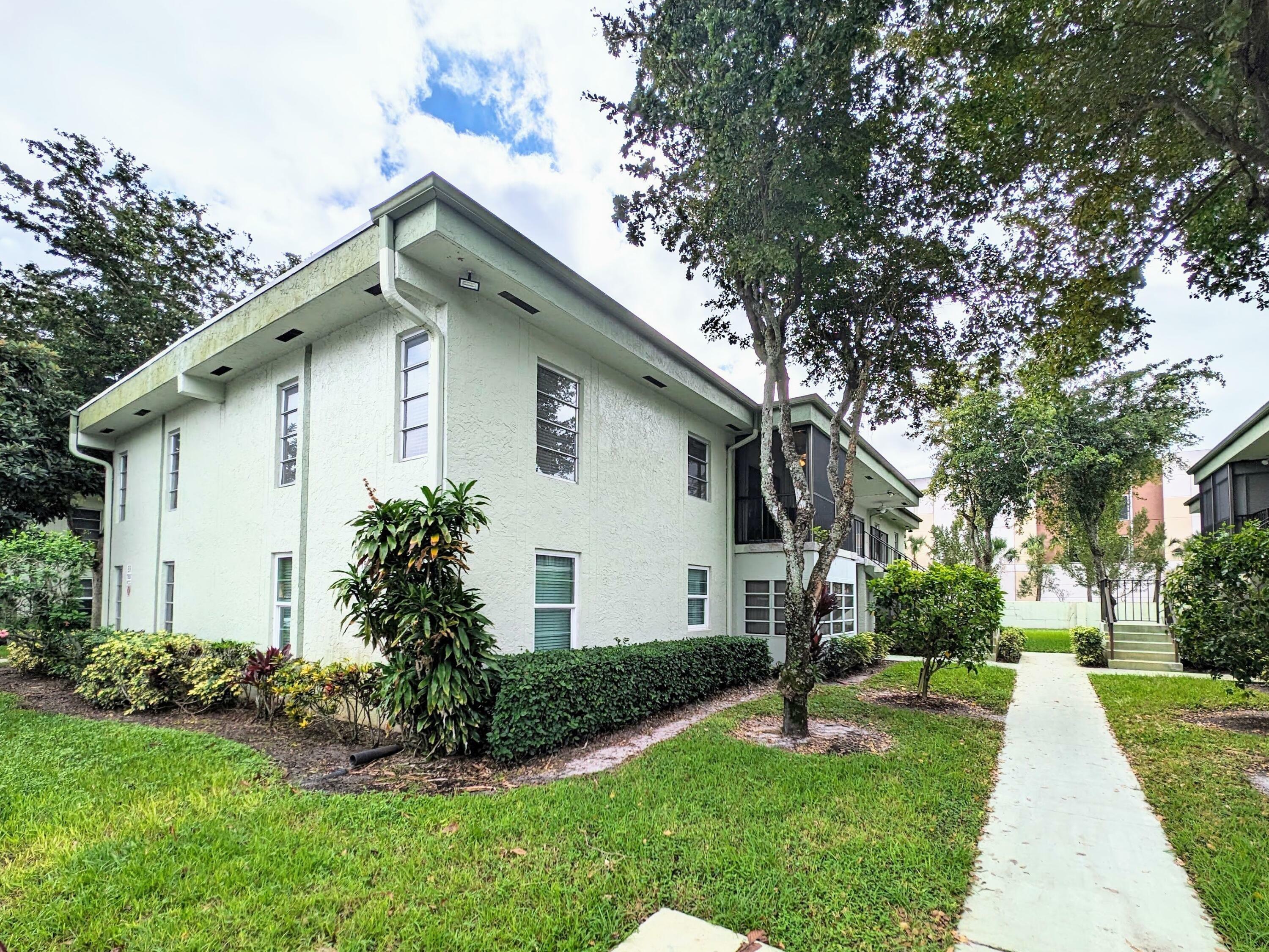 Property Photo: 7515 S Oriole Boulevard 203 FL 33446
