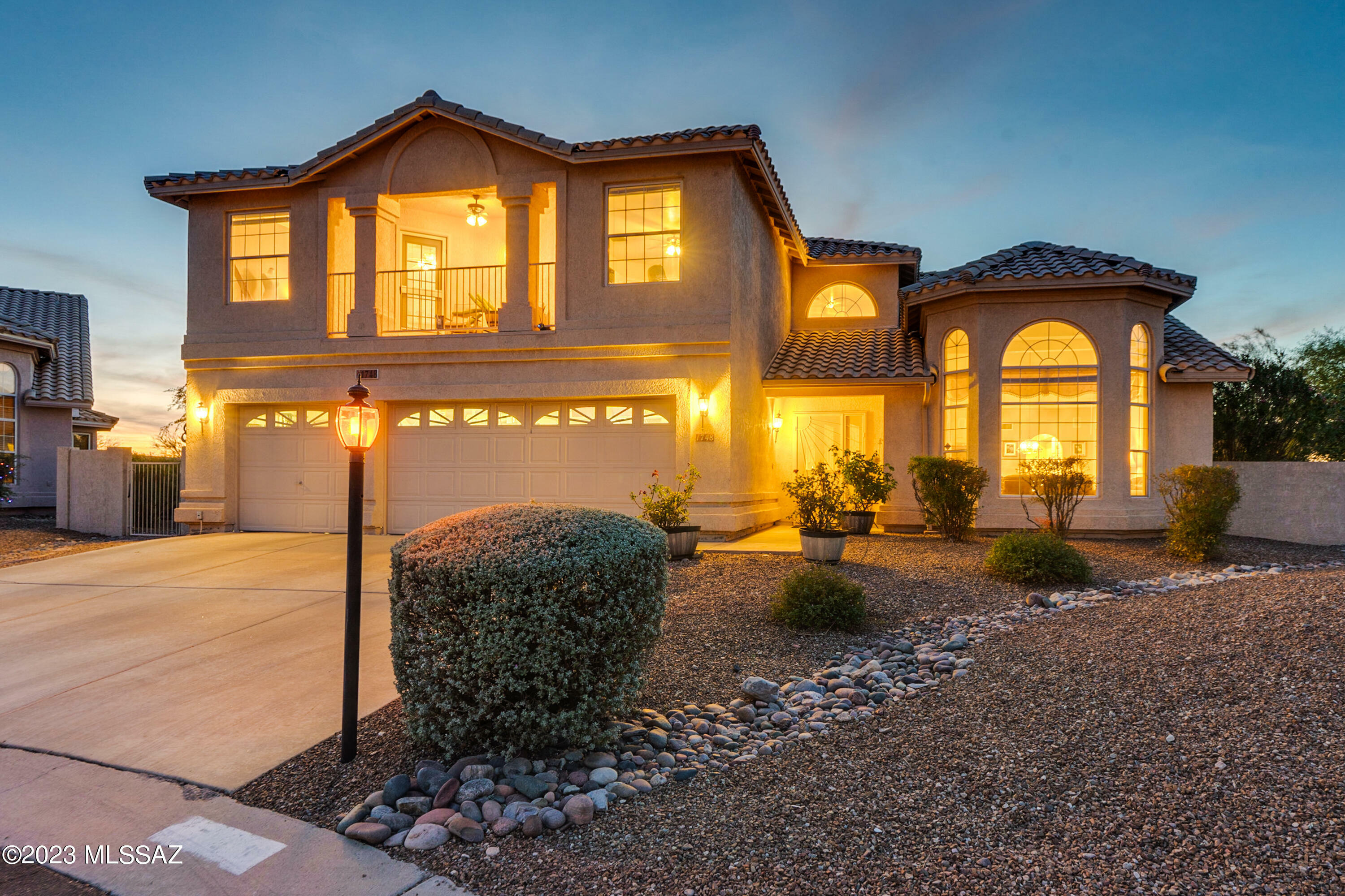 Property Photo:  1748 W Lost Moon Court  AZ 85737 