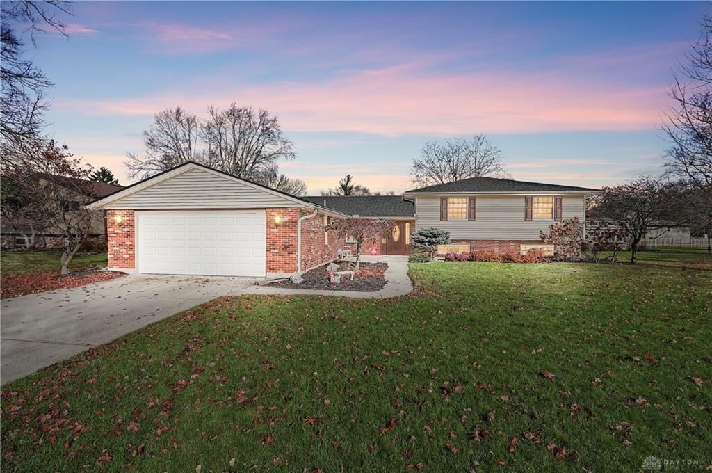 Property Photo:  1009 Fernshire Drive  OH 45459 