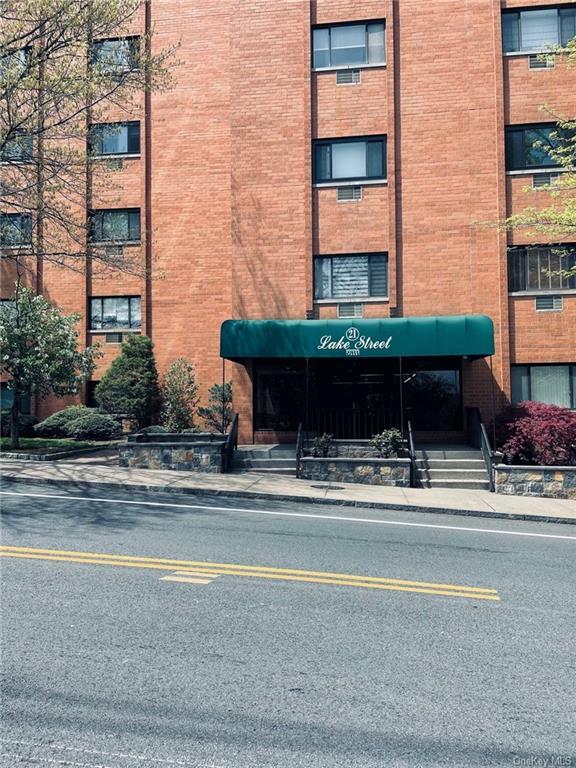 Property Photo: 21 Lake Street 6L NY 10603