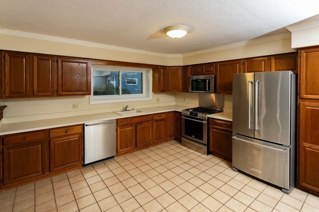 Property Photo:  6 Duchess Path 6  MA 01569 