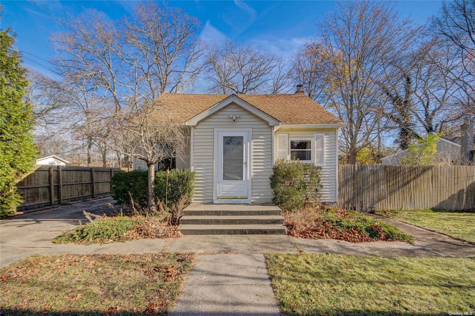 Property Photo:  71 Whittier Drive  NY 11951 