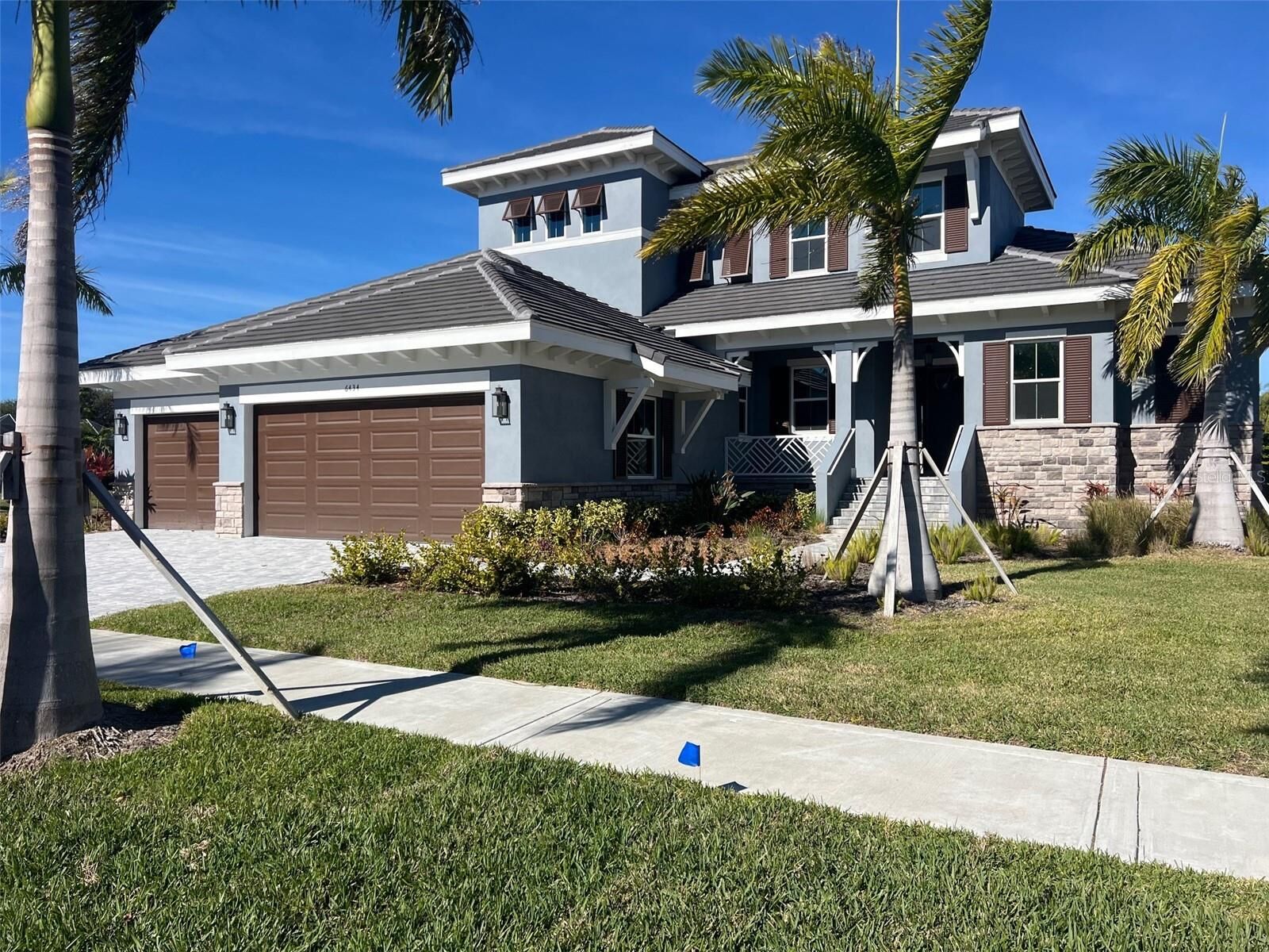 Property Photo:  6434 Rubia Circle  FL 33572 