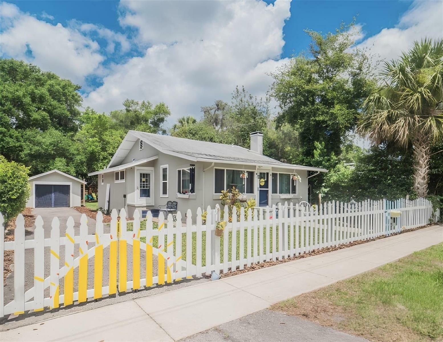 Property Photo: 747 N Clayton Street FL 32757