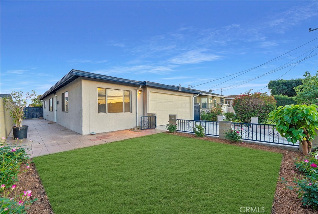 Property Photo:  20910 Margaret Street  CA 90745 