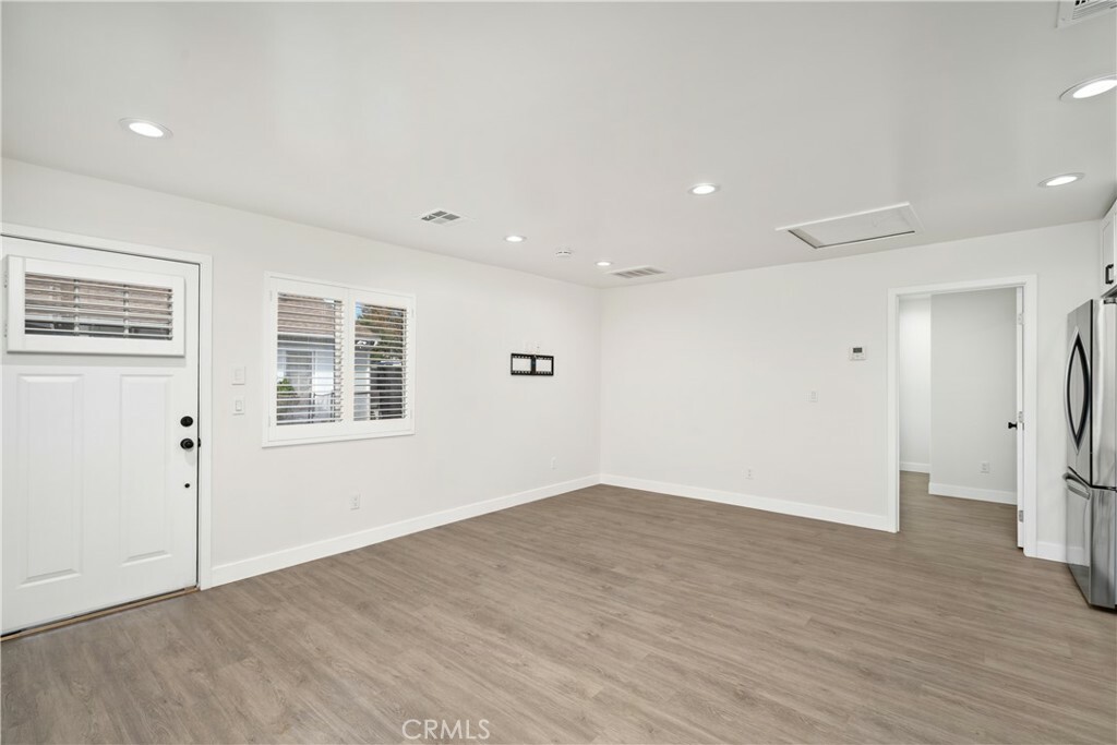 Property Photo:  6340 Ventura Canyon Avenue  CA 91401 