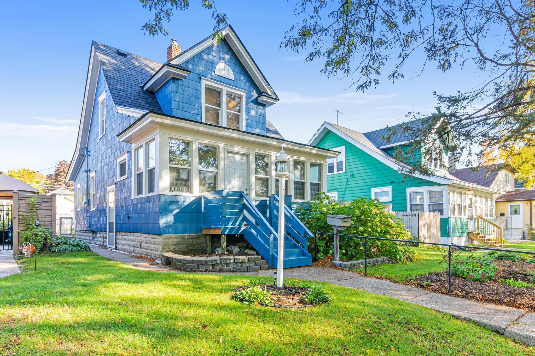 Property Photo: 1099 Rose Avenue E MN 55106