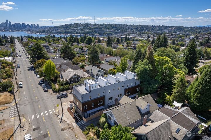 Property Photo:  1730 N 41st Street  WA 98103 