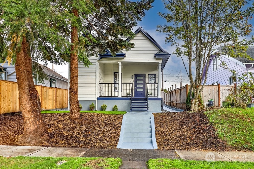 Property Photo:  1620 S Sheridan Avenue  WA 98405 