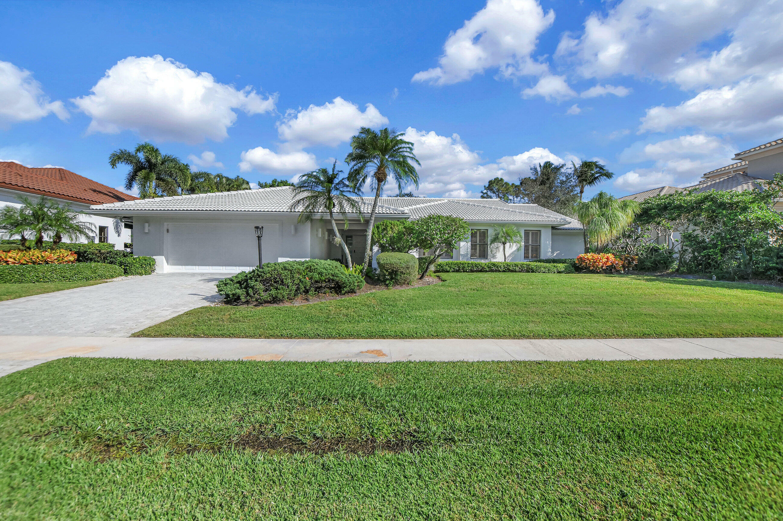 Property Photo:  16802 Rose Apple Drive W  FL 33445 