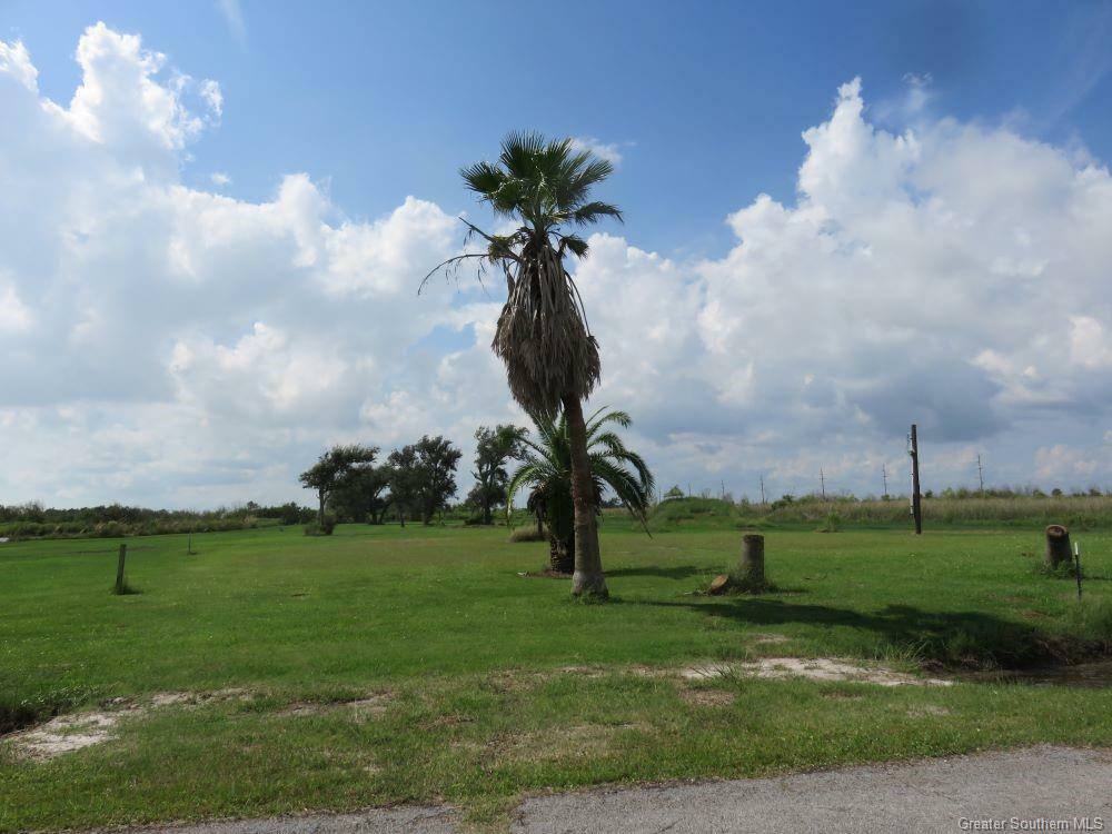 Property Photo:  138 Gulf View Road  LA 70631 