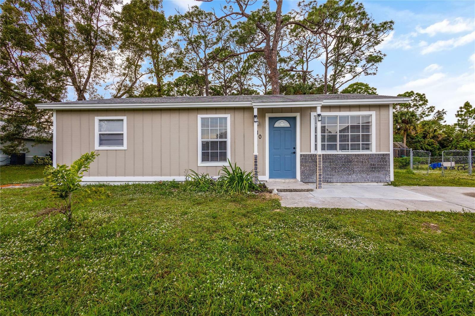 Property Photo:  410 Tunis Road SW  FL 32908 