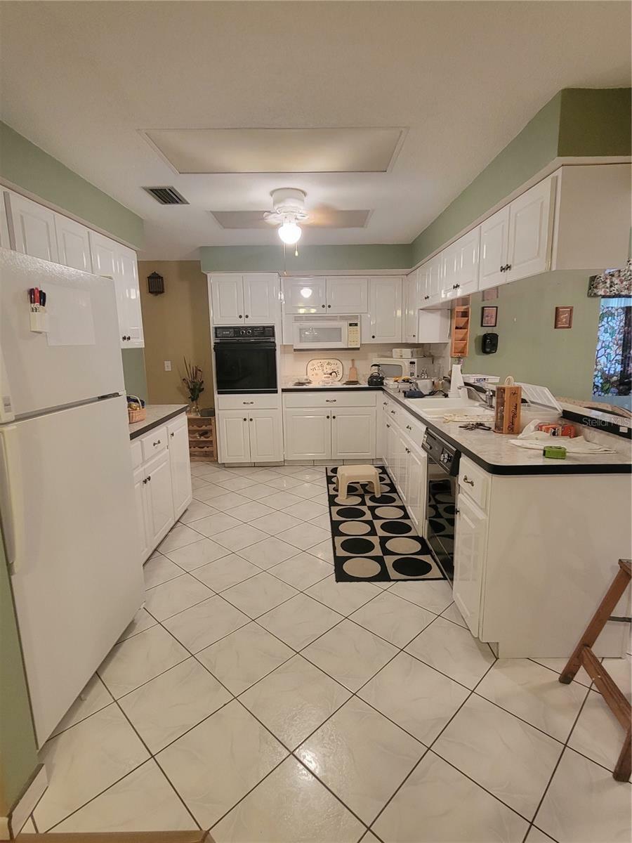 Property Photo:  9585 Portside Drive  FL 33776 