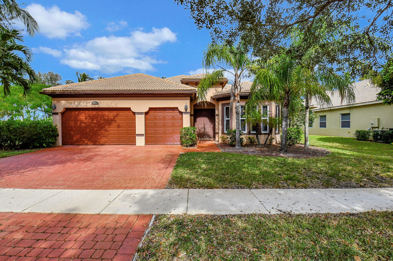 Property Photo:  8716 Cobblestone Point Circle  FL 33472 