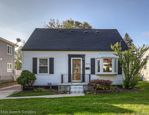 Property Photo: 1875 West Boulevard MI 48072