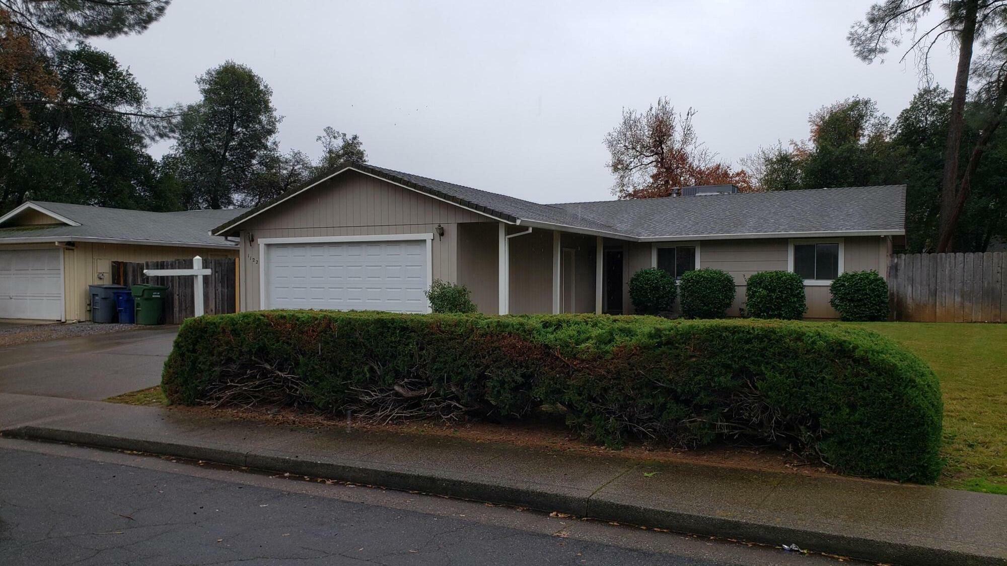 Property Photo: 1122 Belcrest Drive CA 96003