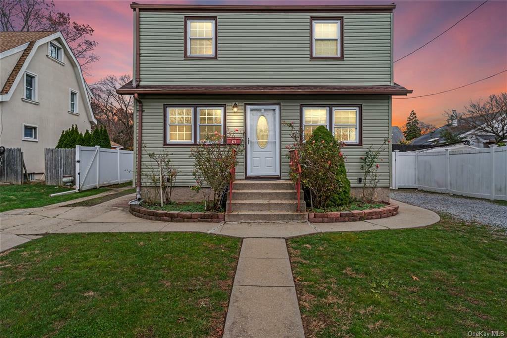 Property Photo: 471 Hempstead Gardens Drive NY 11552